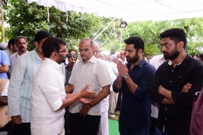 Celebrities Pay Homage To Nandamuri Harikrishna Set 6 - 12 of 40