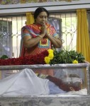 Celebrities Pay Tributes to Bapu - 16 of 17
