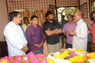 Chiranjeevi And Allu Aravind Has Paid Tribute To Nandagopal - 15 of 21