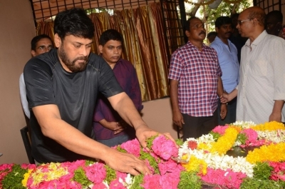 Chiranjeevi And Allu Aravind Has Paid Tribute To Nandagopal - 16 of 21