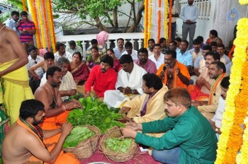 Chiranjeevi Birthday Special Pooja at Film Nagar Temple - 22 of 72