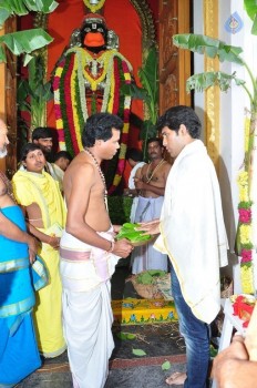 Chiranjeevi Birthday Special Pooja at Film Nagar Temple - 29 of 72