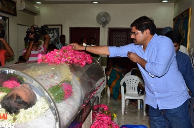 Dasari Narayana rao Condolences Photos 3 - 36 of 63