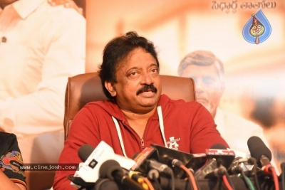 Director Ram Gopal Varma Photos - 4 of 21