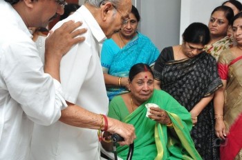 Edida Nageswara Rao Condolences Photos 1 - 41 of 126