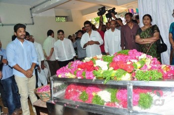 Edida Nageswara Rao Condolences Photos 1 - 92 of 126