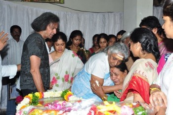 Edida Nageswara Rao Condolences Photos 2 - 119 of 138