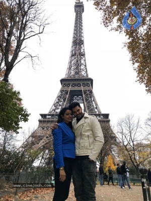 Ganesh Venkatraman And Nisha Krishnan Paris Pictures - 3 of 7