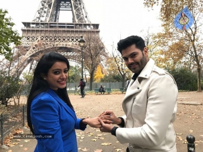 Ganesh Venkatraman And Nisha Krishnan Paris Pictures - 7 of 7