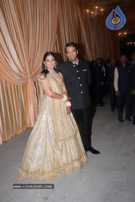 Isha Ambani & Anand Piramal Wedding Reception - 5 of 34