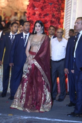 Isha Ambani and Anand Piramal Wedding Reception  - 18 of 48