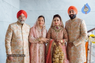 Japinder Kaur And Dilliwaali Zaalim Wedding Photos - 8 of 17