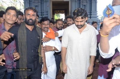 Jawaan Movie Team at Maddi Anjaneya Swamy Temple - 7 of 17