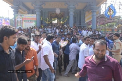 Jawaan Movie Team at Maddi Anjaneya Swamy Temple - 16 of 17