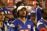 Karnataka Bulldozers Vs Mumbai Heroes Match - 90 of 202