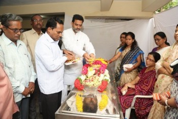 Kondavalasa Lakshmana Rao Condolences Photos - 24 of 73