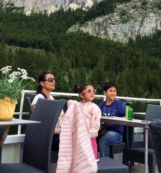 Mahesh Babu Family Holiday Tour Photos - 13 of 13