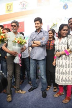 Mahesh Babu flags off Chak De India Ride - 40 of 42