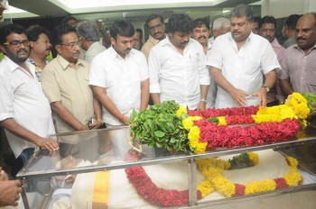 MS Viswanathan Condolences Photos 2 - 34 of 58