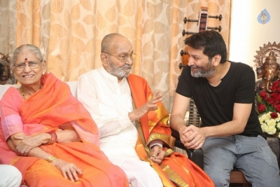 Pawan Kalyan and Trivikram Meets K Vishwanath - 46 of 77
