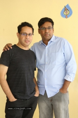 Pressure Cooker Movie Directors Sujoi And Susheel - 6 of 21