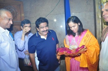 Saina Nehwal Visits Film Nagar Temple - 20 of 38