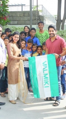 Samantha And Naga Chaitanya At Valmiki Foundation - 1 of 4