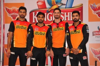 Sunrisers Team at Inorbit Mall - 18 of 28