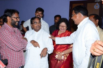 T Congress Leaders Watches Rudramadevi Movie - 10 of 33