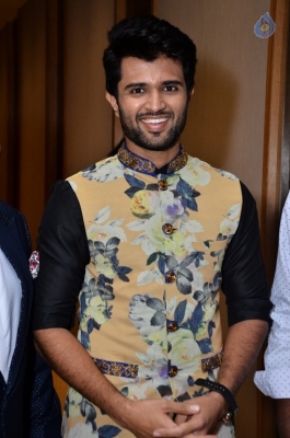 Vijay Devarakonda at KLM Mall Logo Launch event - 9 of 34