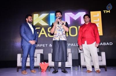 Vijay Devarakonda at KLM Mall Logo Launch event - 10 of 34
