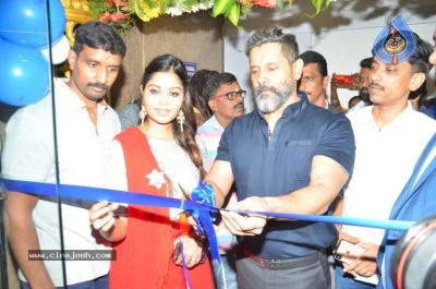 Vikram Launches Fitness Laboratory - 1 of 8