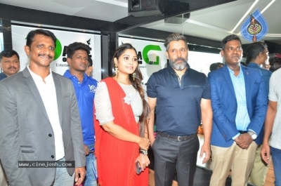 Vikram Launches Fitness Laboratory - 2 of 8