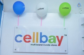 Yamini Bhaskar Launches Cellbay Mobile Store - 5 of 20