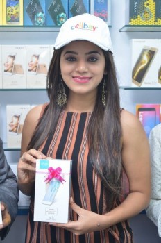Yamini Bhaskar Launches Cellbay Mobile Store - 13 of 20