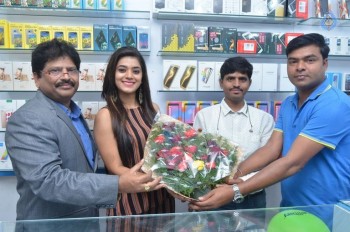 Yamini Bhaskar Launches Cellbay Mobile Store - 18 of 20