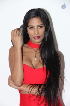 Poonam Pandey Hot Pics