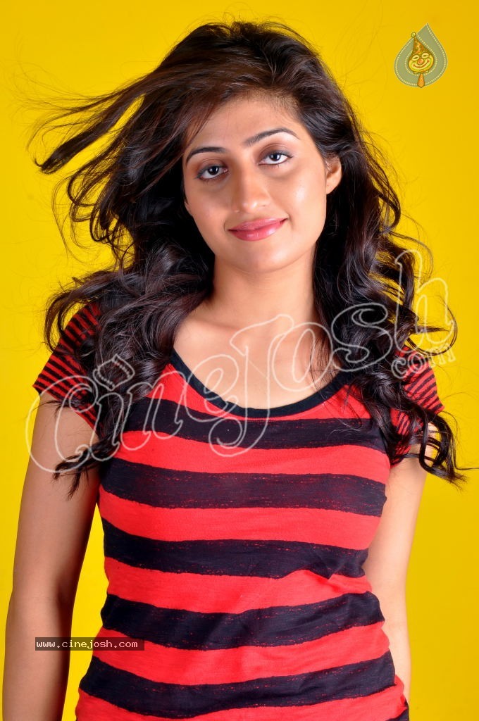 Anisha Singh Hot Stills  - 2 / 40 photos