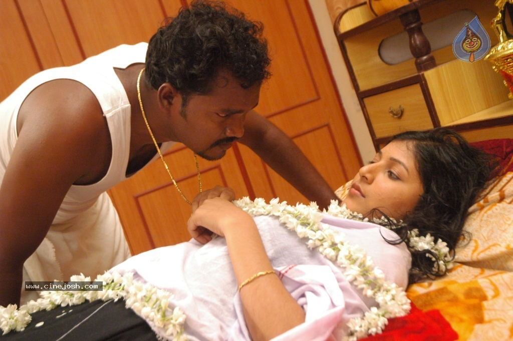 Avan Appadithan Tamil Movie Hot Stills - 8 / 35 photos