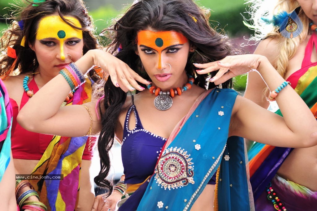 Gabriela Bertante Item Song Stills in DCM - 16 / 41 photos