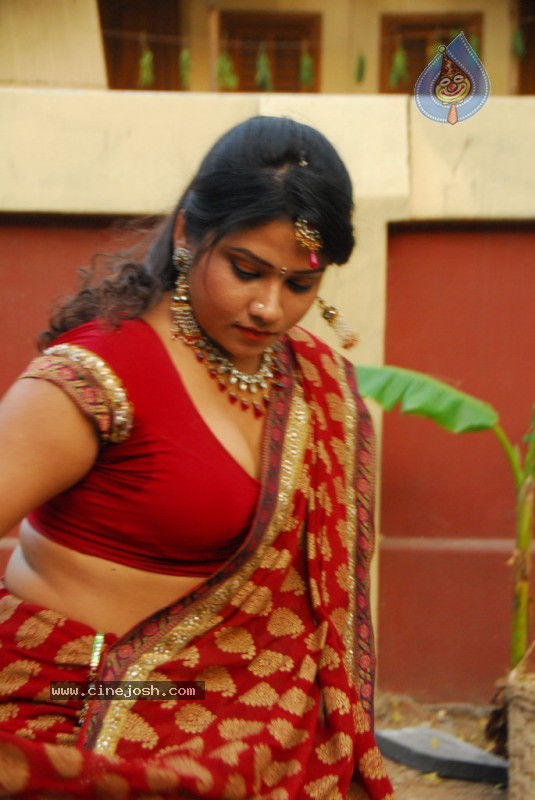 Jyothi Spicy Pics - 12 / 54 photos