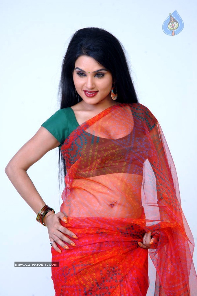 Kavya Singh Spicy Gallery - 12 / 40 photos