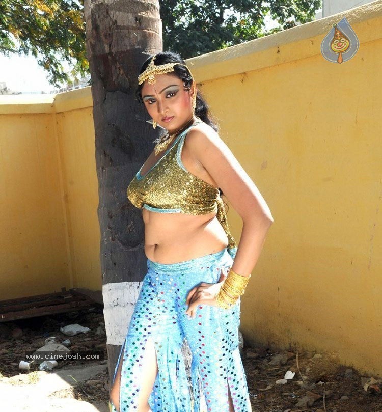 Kousalya Aunty New Stills and Walls - 10 / 52 photos