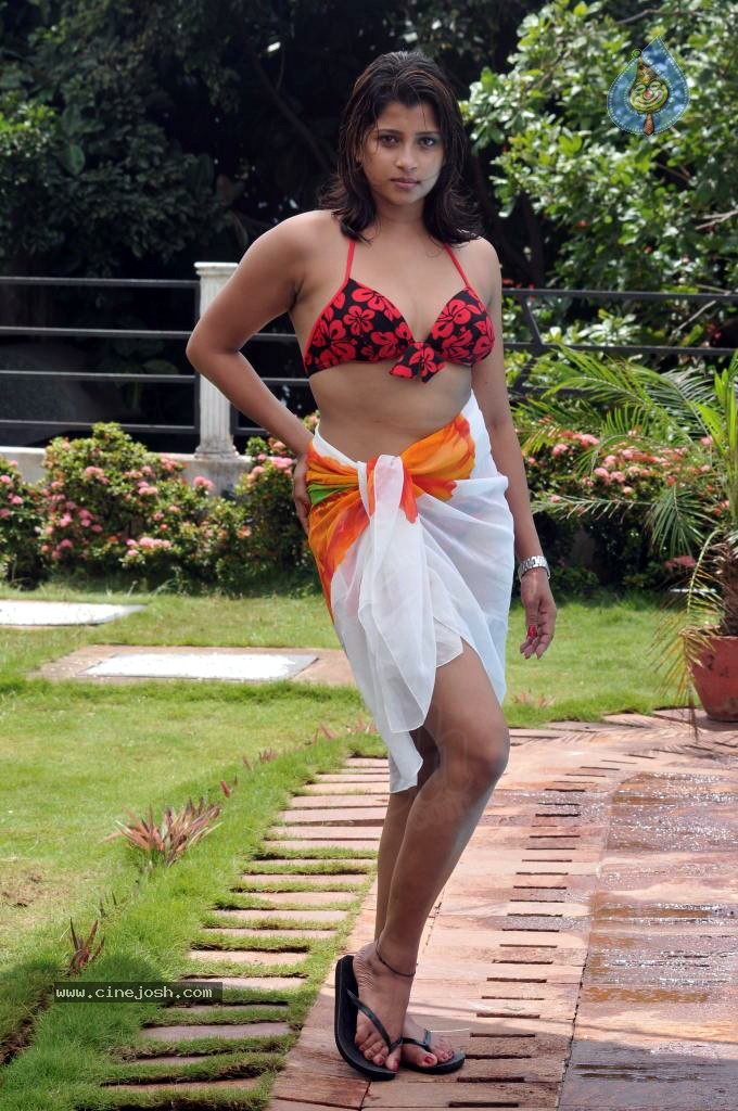 Nadeesha Hemamali Spicy Stills 52 Photos 3:53 all cine gallery recommended for you. google groups