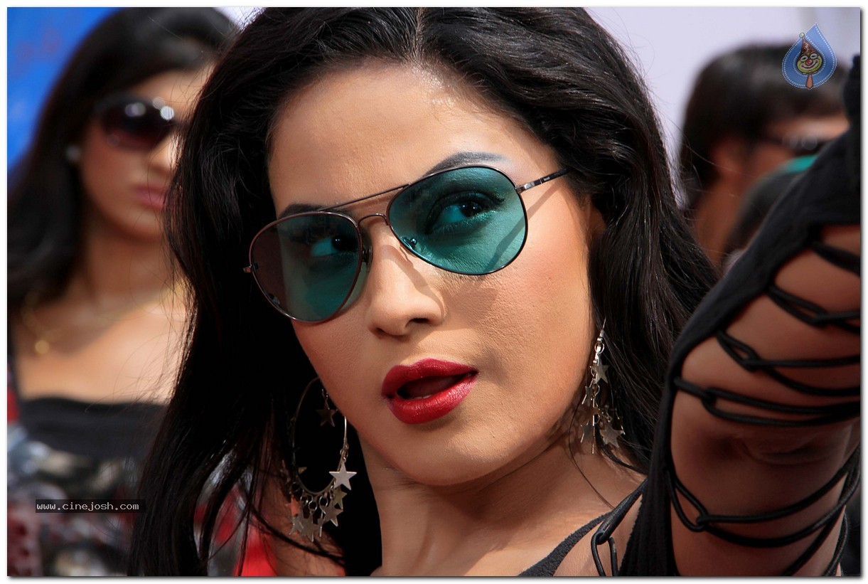 Nagna Satyam Movie Spicy Stills - 5 / 5 photos