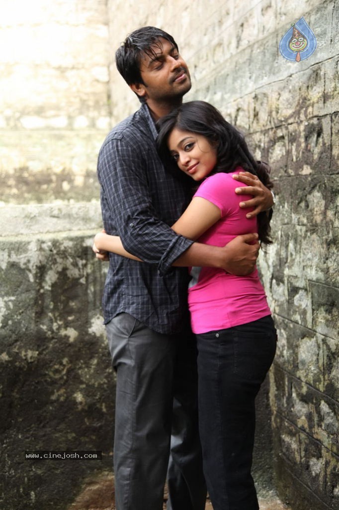 Paagan Tamil Movie Hot Stills - 12 / 61 photos