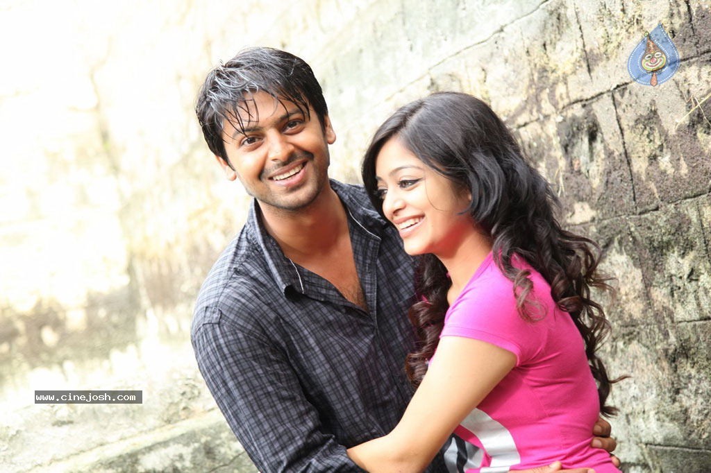 Paagan Tamil Movie Hot Stills - 15 / 61 photos