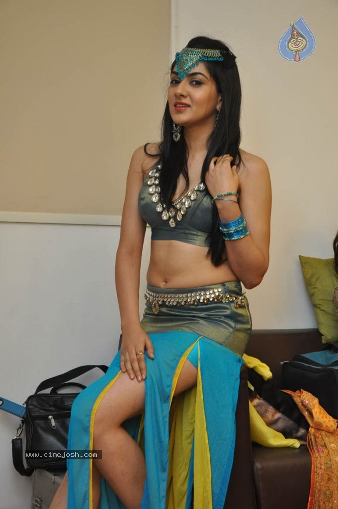 Sakshi Choudary Hot Stills - 14 / 45 photos