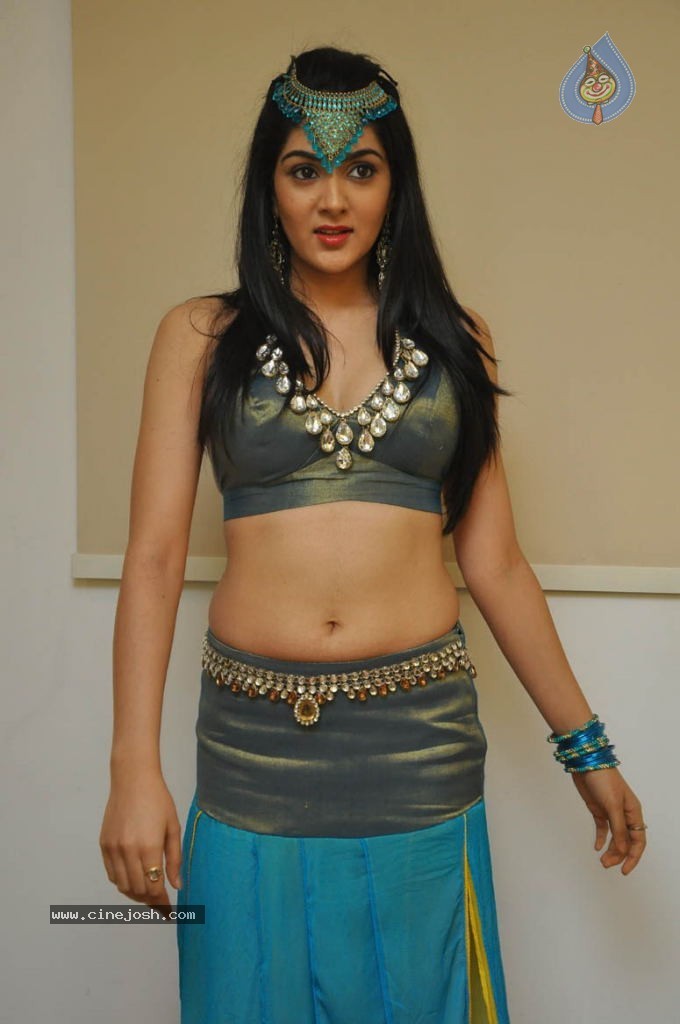 Sakshi Choudary Hot Stills - 20 / 45 photos