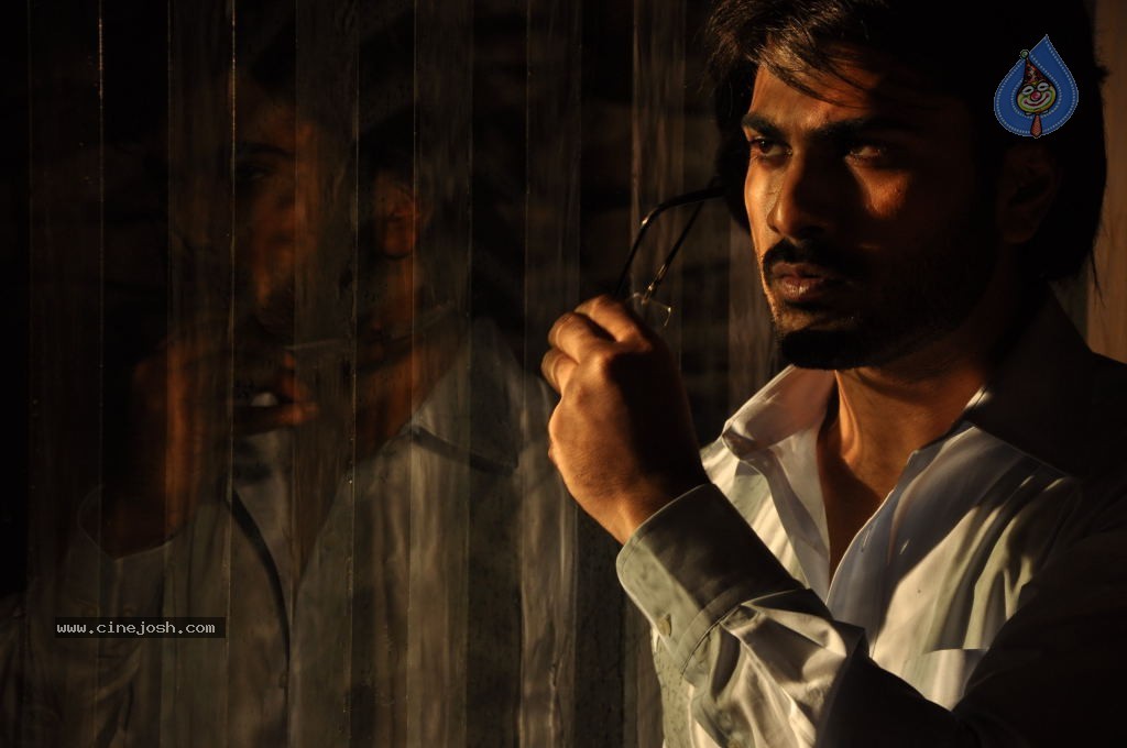 Satya 2 Movie Hot Stills - 28 / 34 photos
